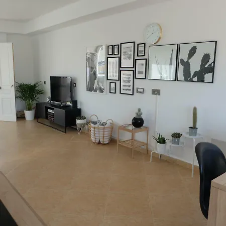 Ebli House *