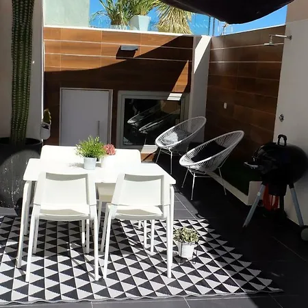 Ebli House *